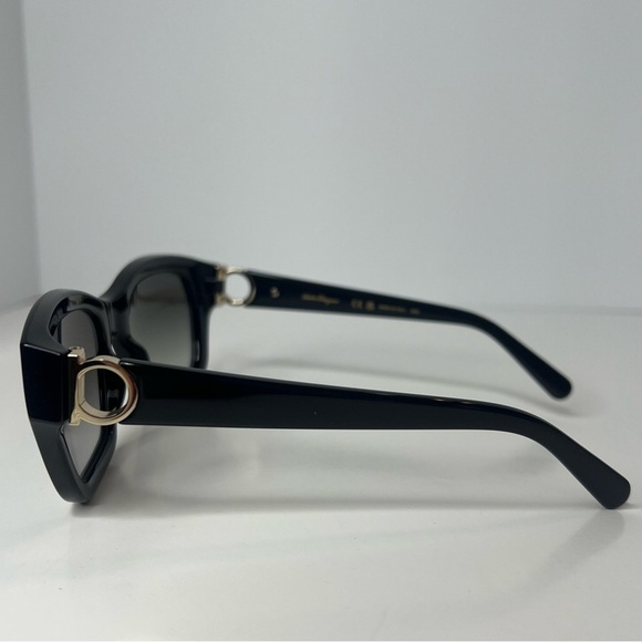 Salvatore Ferragamo‎ Women’s Black Rectangular Sunglasses SF1012S NEW!!!! ??️ main image 5